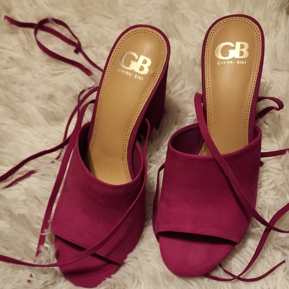 Gianni Bini Fuschia Heels Elegant Mule-Style